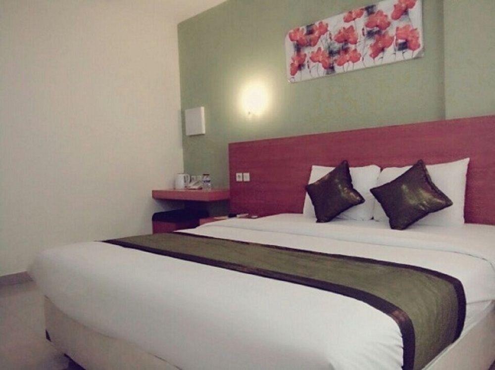 Hotel Reddoorz @ Raya Kuta Kuta Lombok Exterior foto