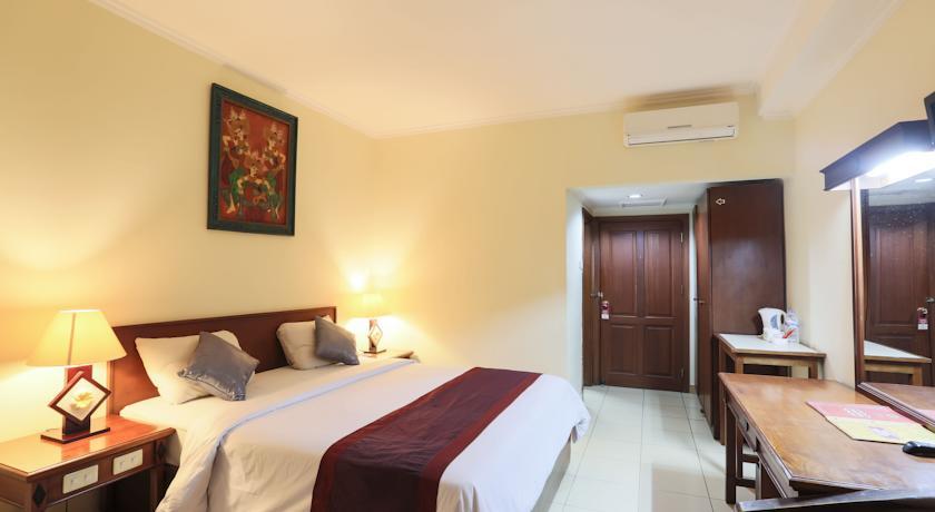 Hotel Reddoorz @ Raya Kuta Kuta Lombok Exterior foto