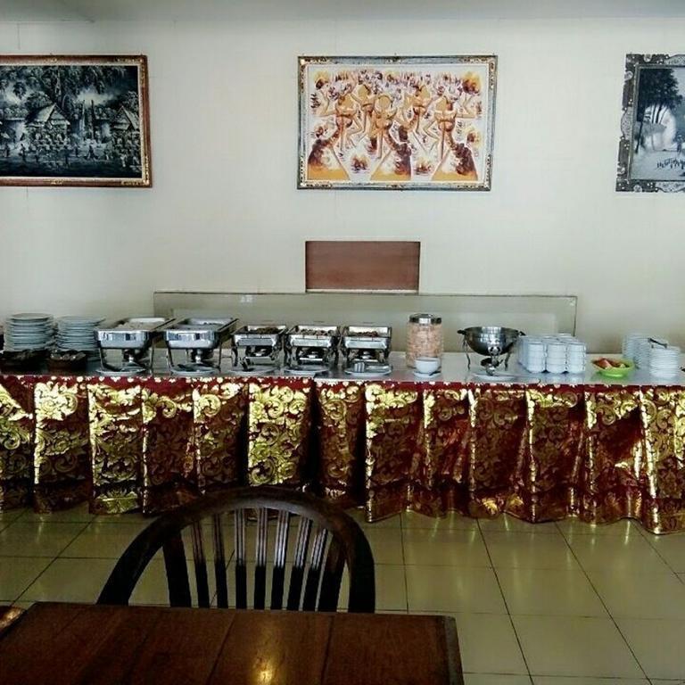 Hotel Reddoorz @ Raya Kuta Kuta Lombok Exterior foto