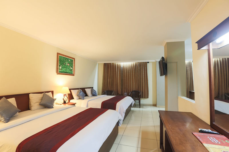 Hotel Reddoorz @ Raya Kuta Kuta Lombok Exterior foto