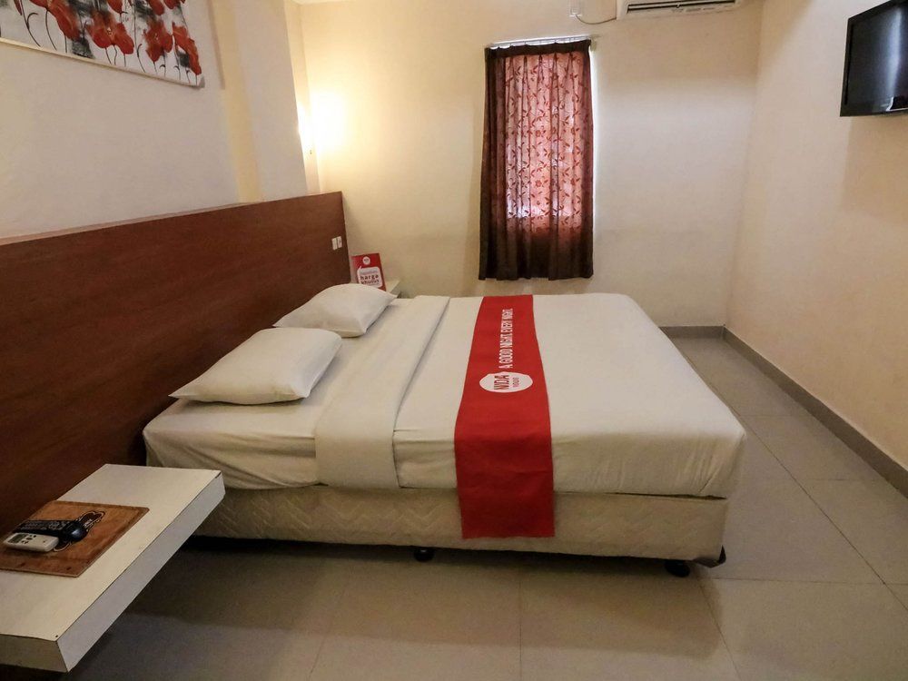 Hotel Reddoorz @ Raya Kuta Kuta Lombok Exterior foto