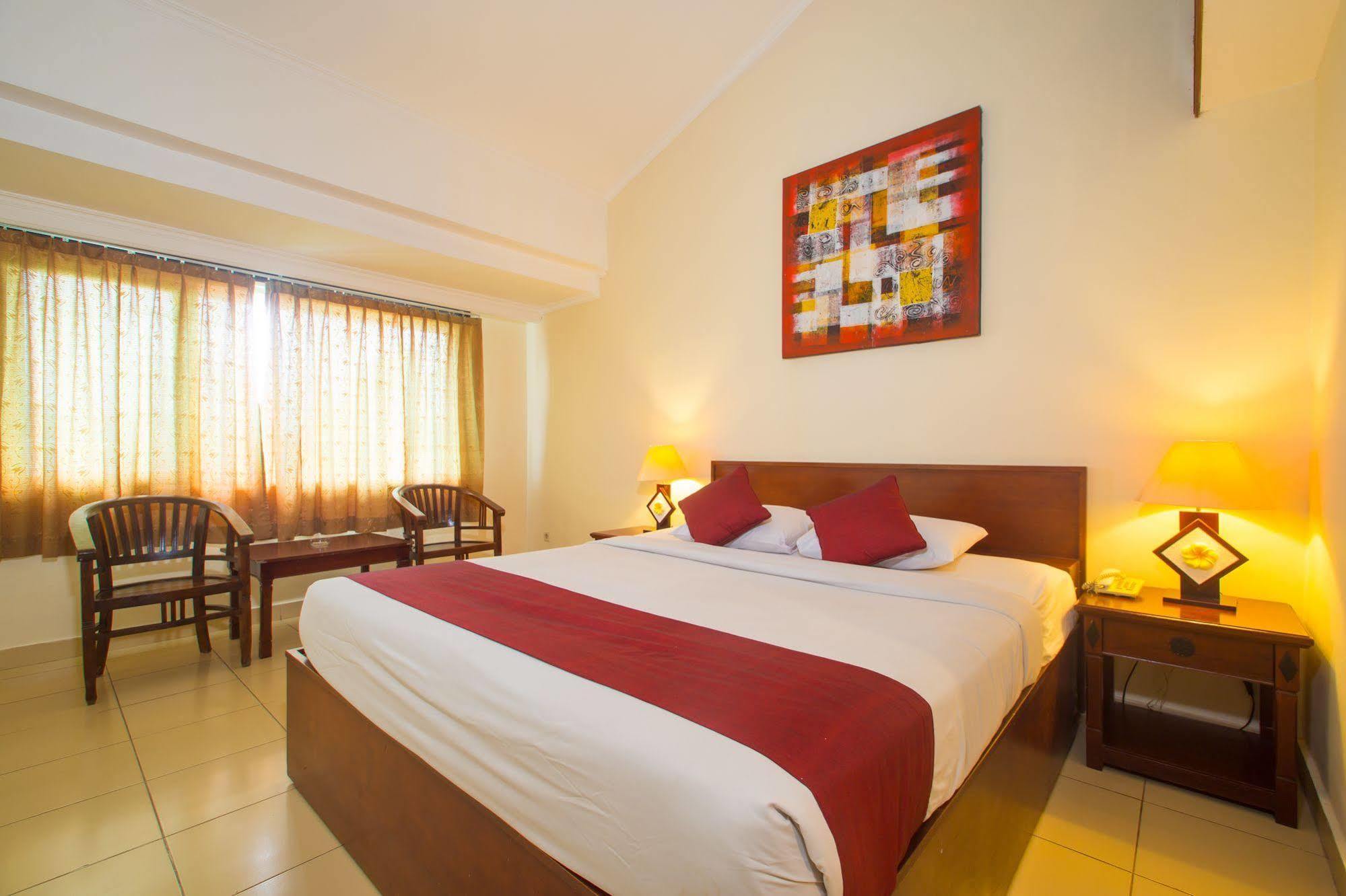 Hotel Reddoorz @ Raya Kuta Kuta Lombok Exterior foto