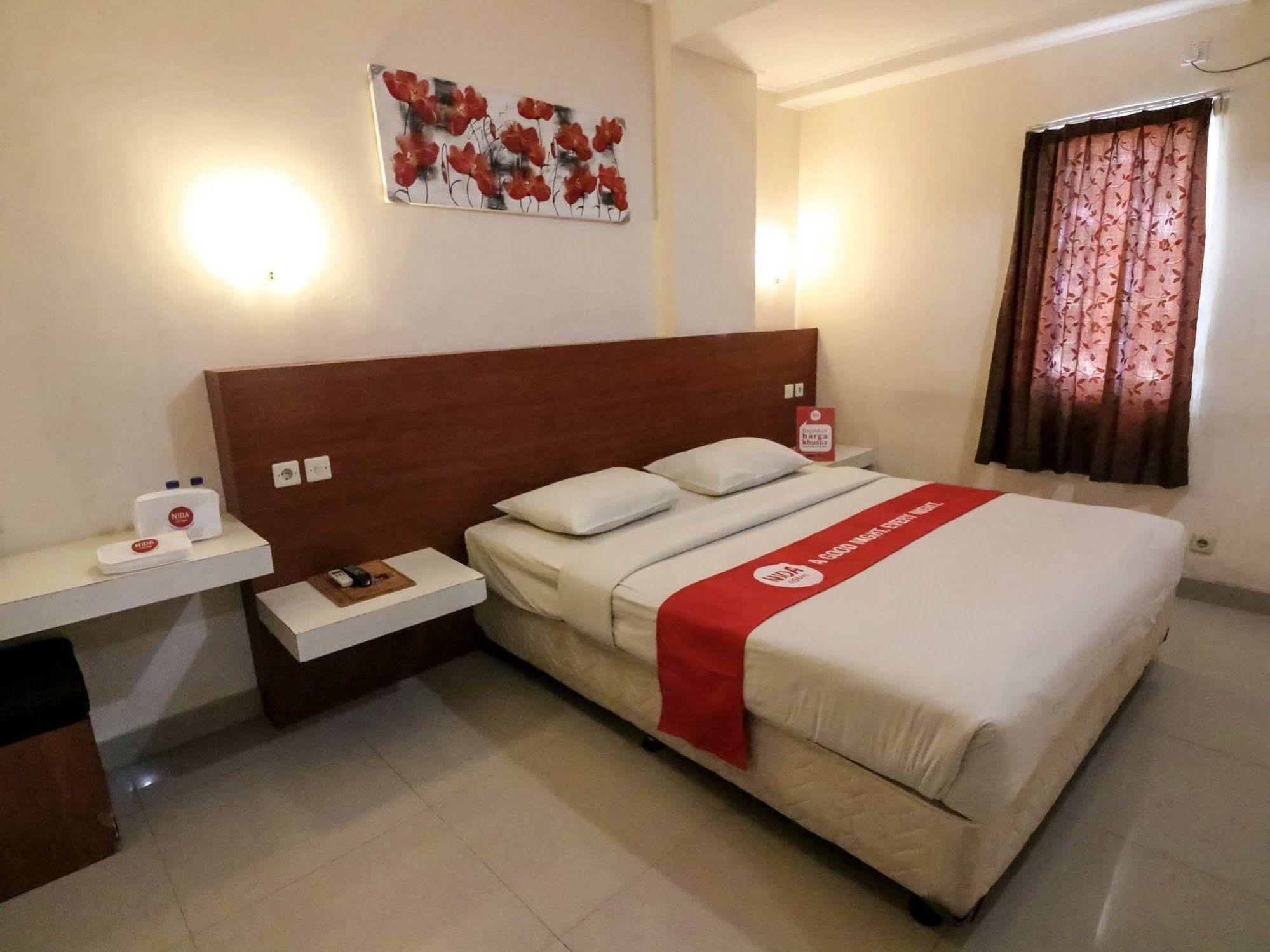Hotel Reddoorz @ Raya Kuta Kuta Lombok Exterior foto