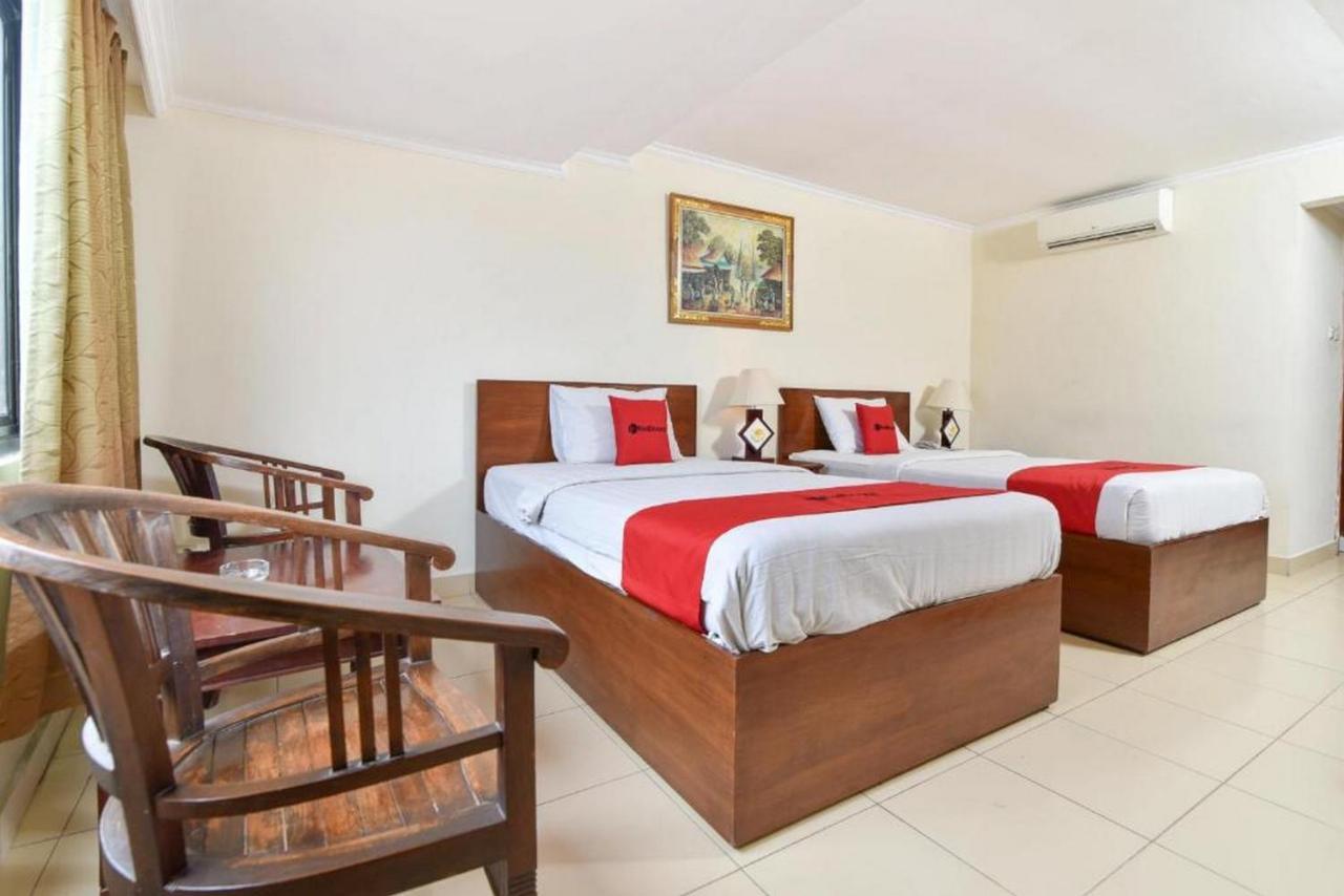 Hotel Reddoorz @ Raya Kuta Kuta Lombok Exterior foto