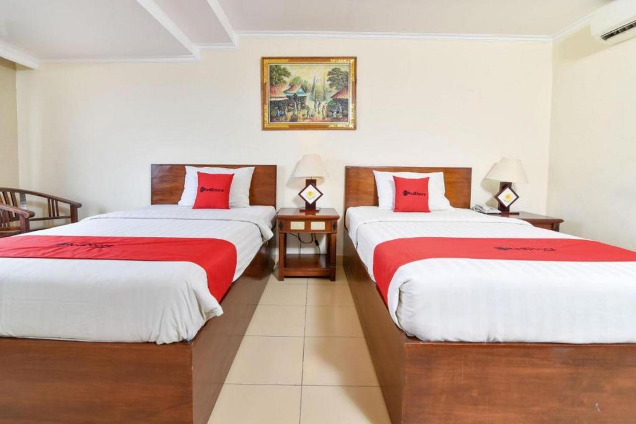 Hotel Reddoorz @ Raya Kuta Kuta Lombok Exterior foto